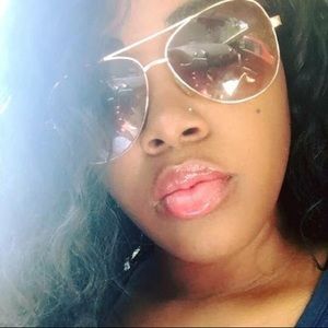 Meet your Posher, Tiffany